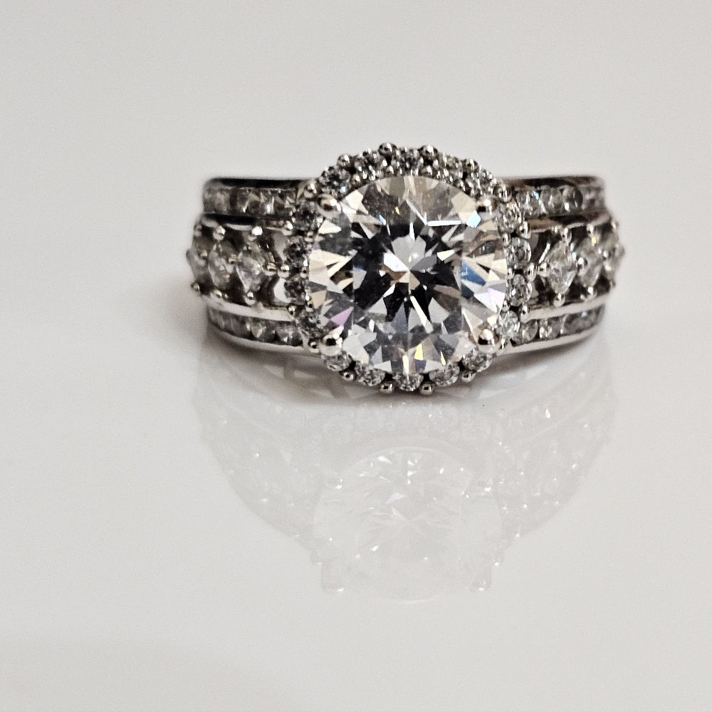 Victoria Wieck Absolute Diamond Simulant Ring Sterling Silver Size 7!